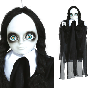 Suspension fille avec tresses