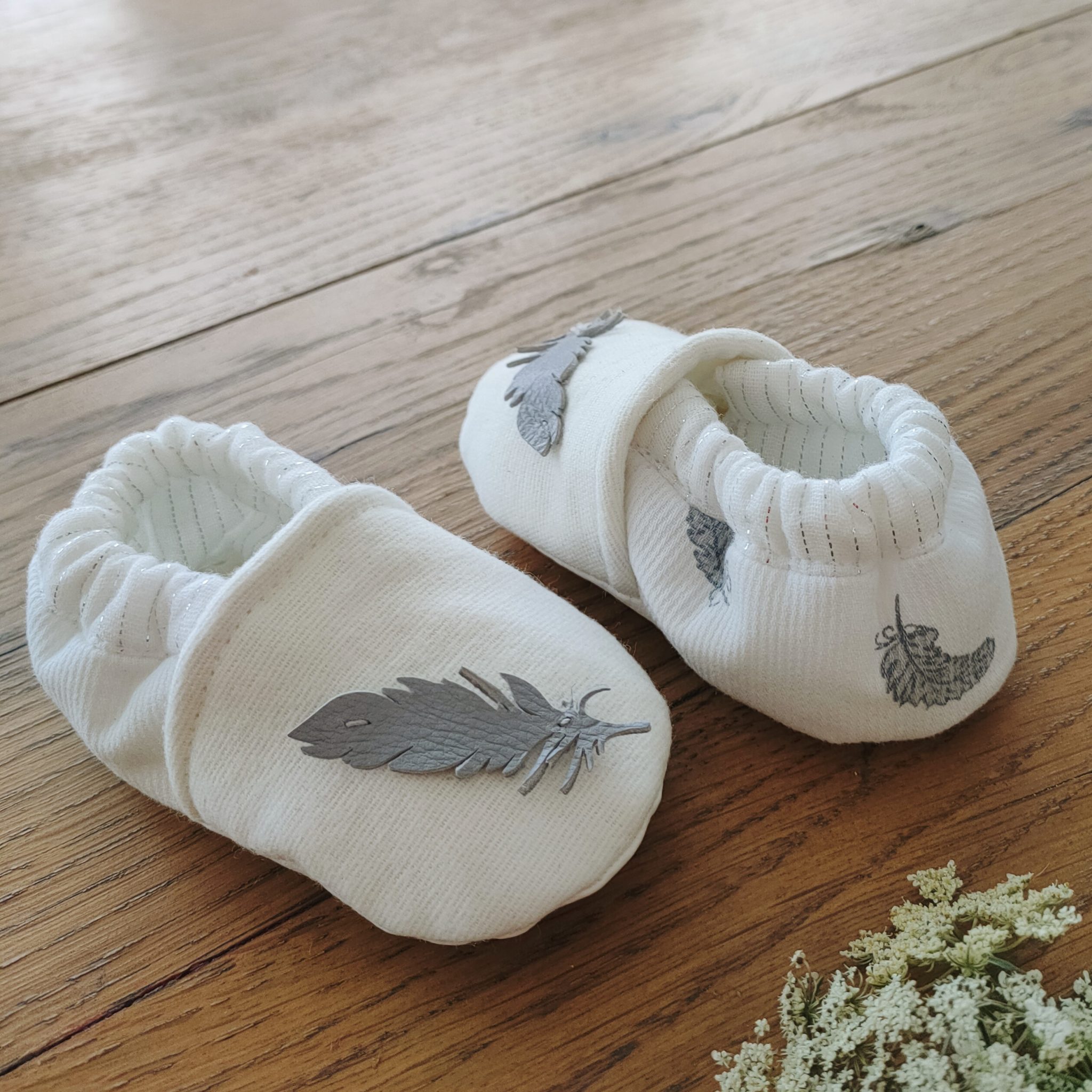 Chaussons Bébé Gaze de Coton | Plumes – Image 3