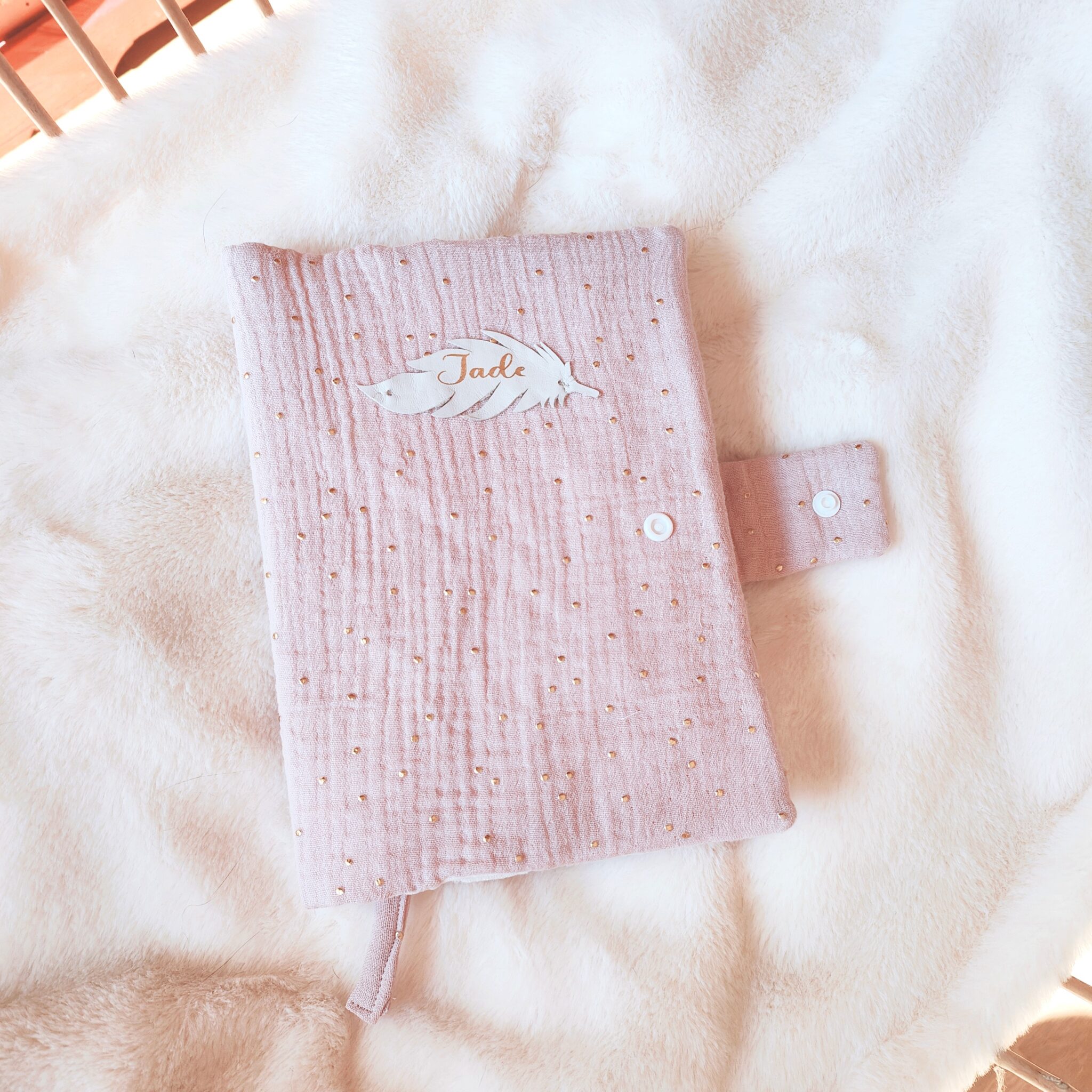 Protège Carnet de Santé Fille Gaze rose | A personnaliser – Image 3