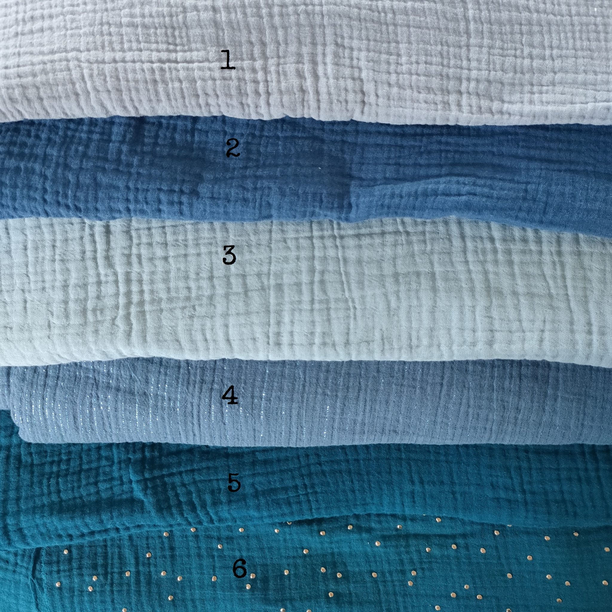 Bavoir Serviette couvrant Elastique à personnaliser | modèle Choupette à volants – Image 7