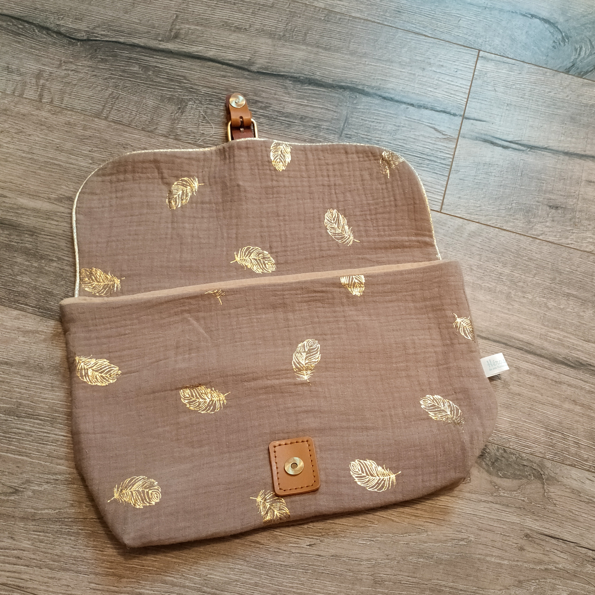 Trousse de toilette Gaze de coton & Fermoir aimanté en cuir | Personnalisable – Image 4