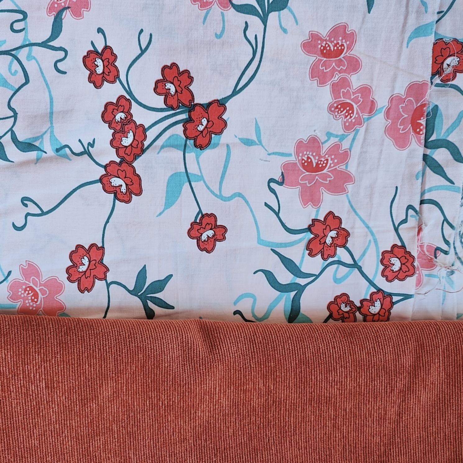 Trousse de toilette élégante Velours Brique & fermoir aimanté en Cuir | Personnalisable – Image 4